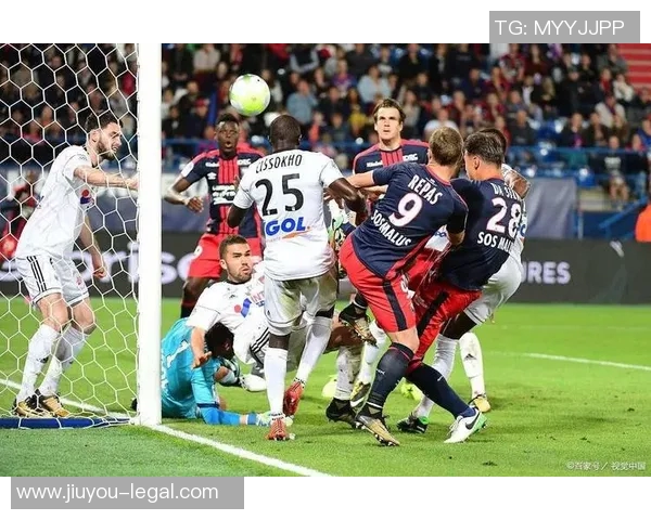 足总杯精彩对决里昂逆转莱比锡上演绝杀狂潮